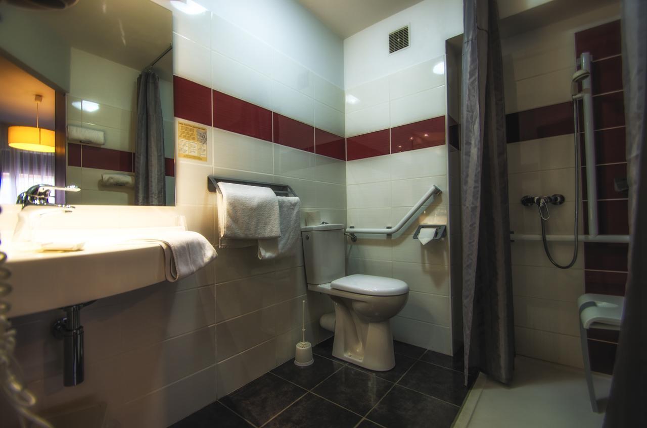 Hotel Prado Avec Parking - Proche Zenith Toulouse Exterior photo